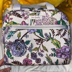 Vera Bradley lighten up lunch cooler